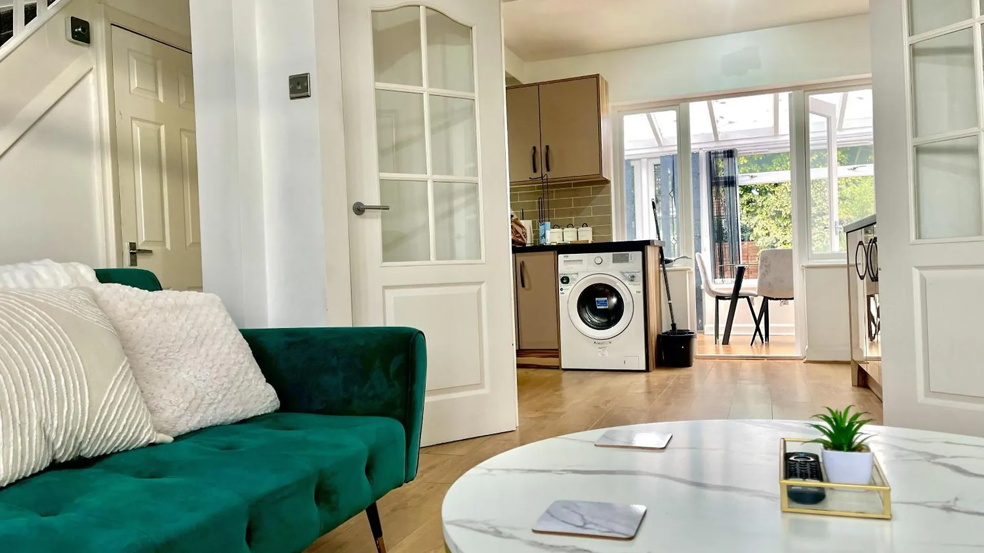 Holiday home Stunning 3 Bedroom House Near Birmingham Airport And Nec Sheldon  United Kingdom