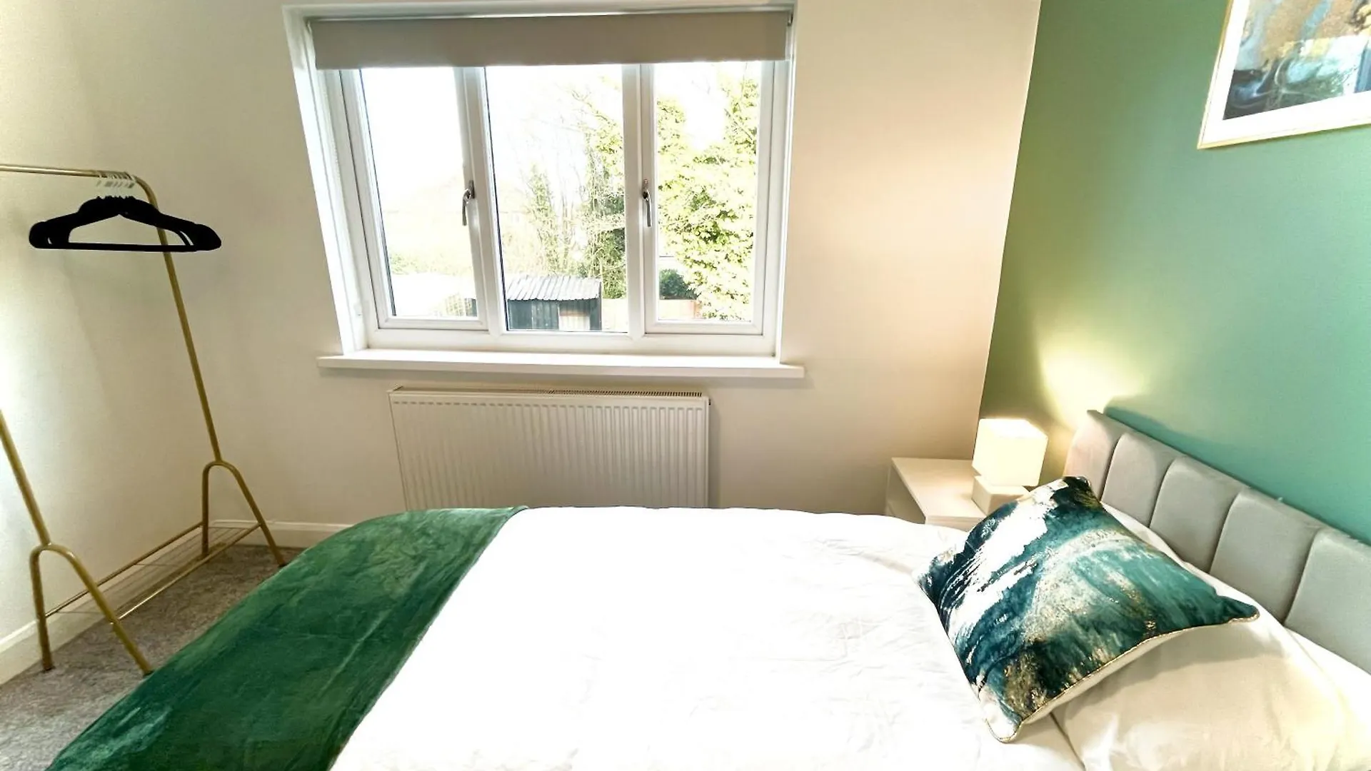 Stunning 3 Bedroom House Near Birmingham Airport And Nec Sheldon