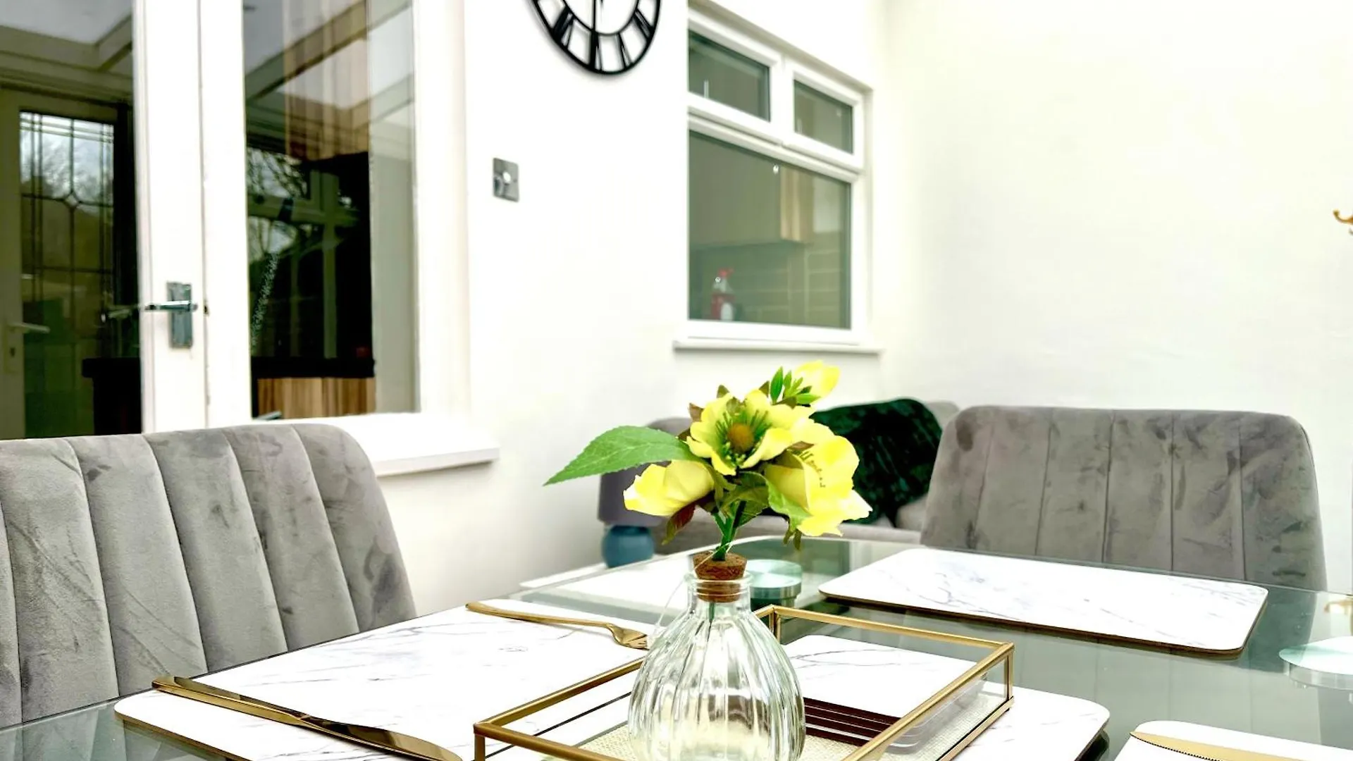 Stunning 3 Bedroom House Near Birmingham Airport And Nec Sheldon  0*, Sheldon (West Midlands) United Kingdom